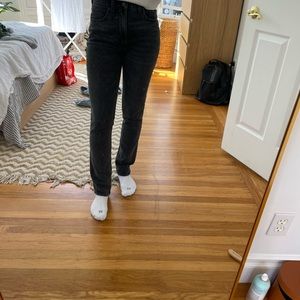 Black Abercrombie & Fitch high rise 90’s skinny jean